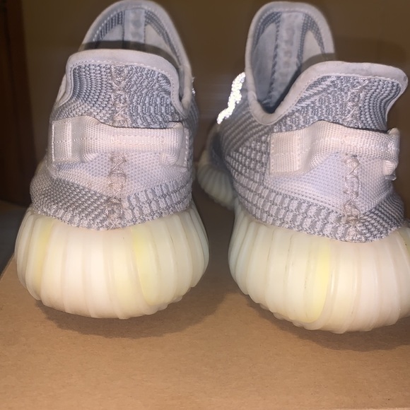 Yeezy Boost 350 - Picture 4 of 9